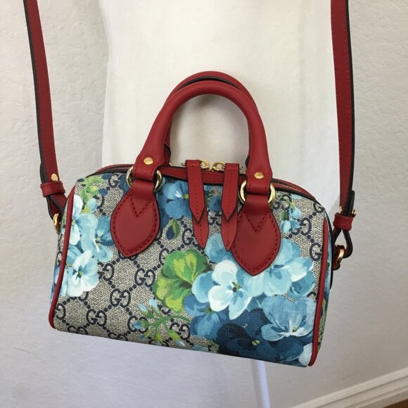 GUCCI-Mini GG Supreme Blooms Print Bag Crossbody NWT 100% Authentic - Picture 2 of 16